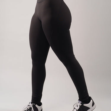 EKKO WMNS Core Set Leggings and Sports Bra